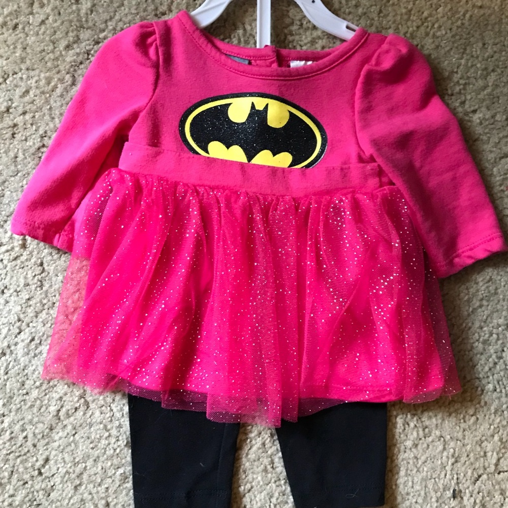 0-3m Batman top with black leggings